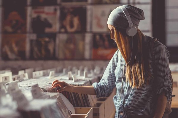 Déménagement et intérêts musicaux : Comment transporter une grande collection de vinyles ?